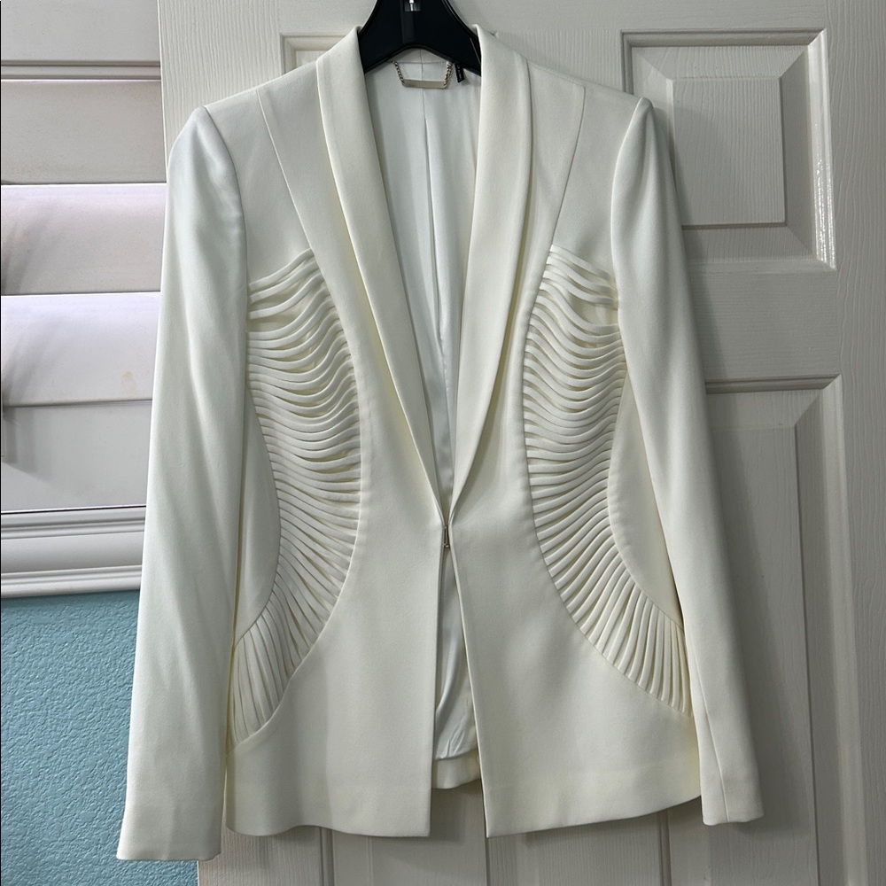 Elegant Cream White Women's Blazer